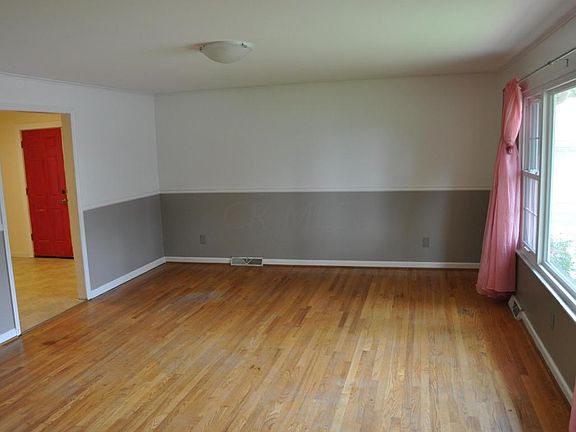 4th image of 300 Brookhaven Dr N