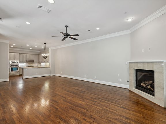 3rd image of 4502 Holland Ave APT 208