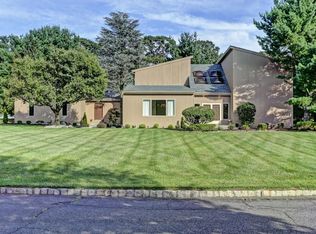 12 Cottonwood Ln E, Holmdel, NJ