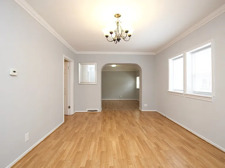 2609 W Thomas St #R2 — Photo 7