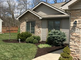 207 Ballenshire Ln, Kendallville, IN