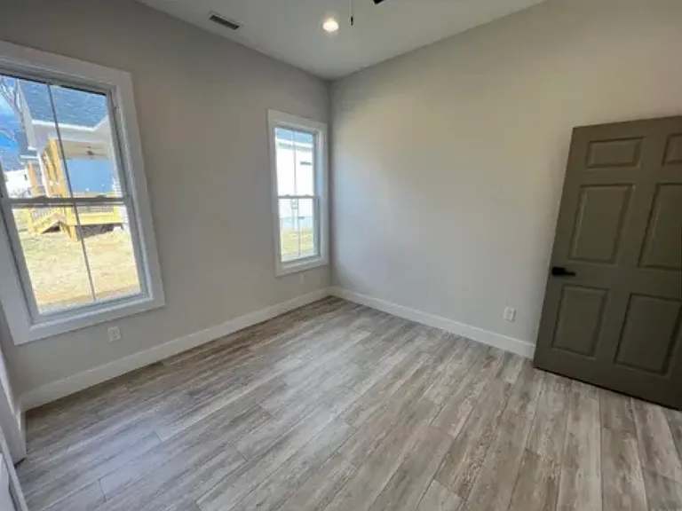 424 Main St — Photo 7