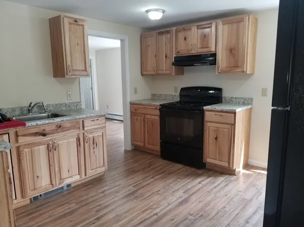 121 Messer Street, 121 Messer St #3, Laconia, NH 03246