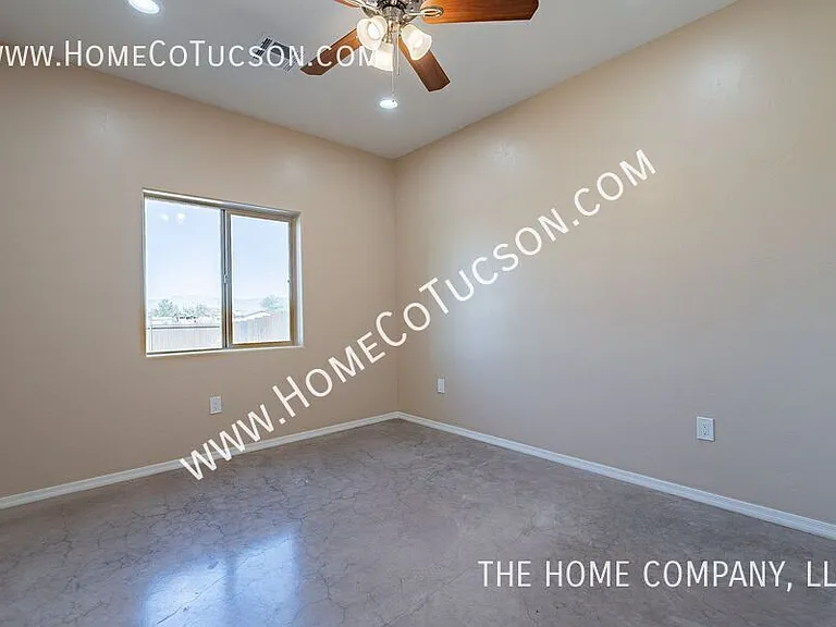 5704-5710 E Hermans Rd #5718 — Photo 32