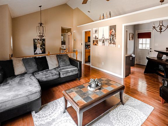 4th image of 3909 Abercorn Rd