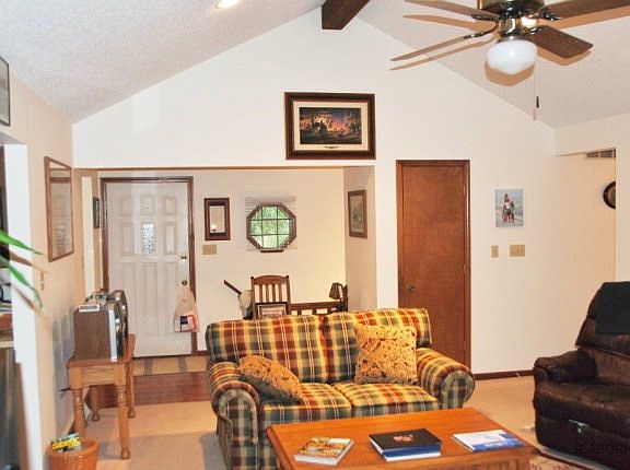 4th image of 736 Joseph Dr