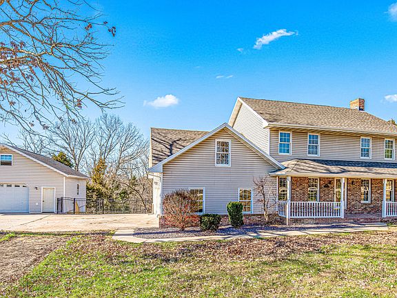 2nd image of 12625 Hickory Nut Ln