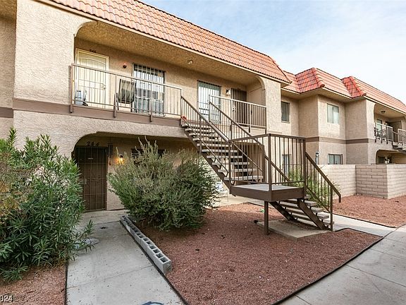 4th image of 4300 N Lamont St APT 247