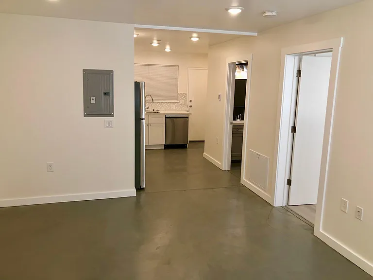 710 Central Ave #B — Photo 2