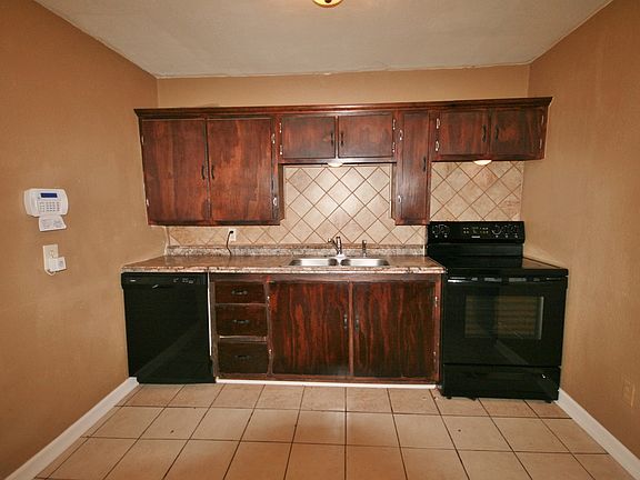 4th image of 805 N Lea St APT 2