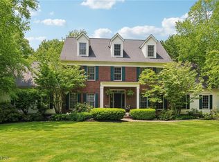 10340 Sawmill Dr, Chardon, OH 44024