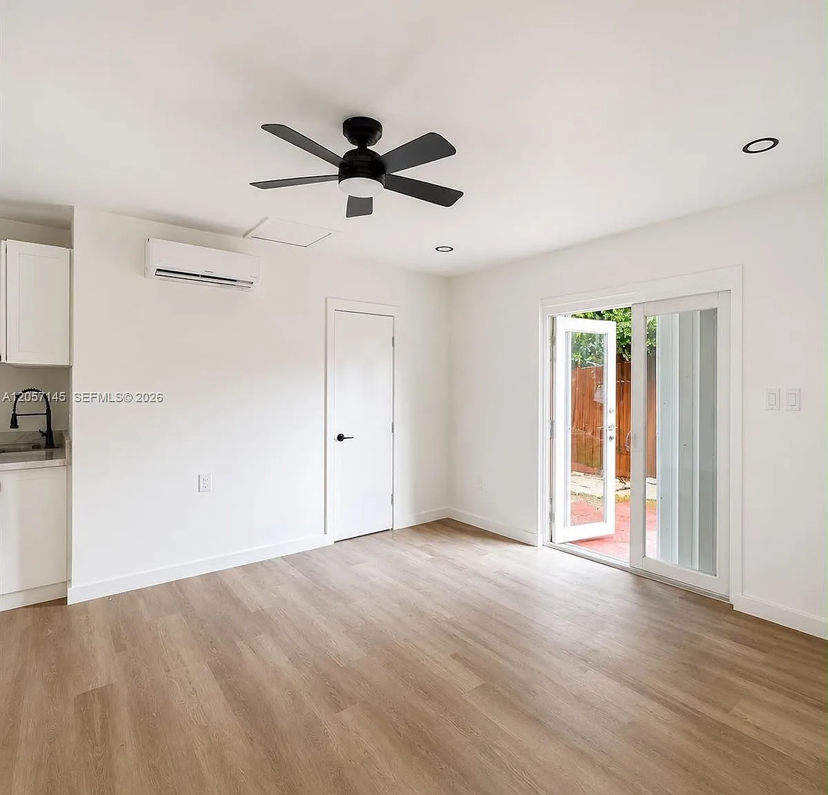 Coral Ridge Isles — Photo 1