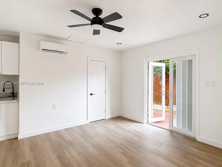 1461 NE 56th St #1-3 — Photo 1