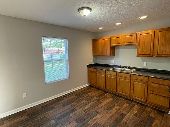 5th image of 4854 Leone Dr