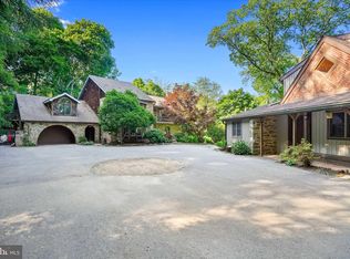 21 Cottage Ave, Glen Rock, PA 17327