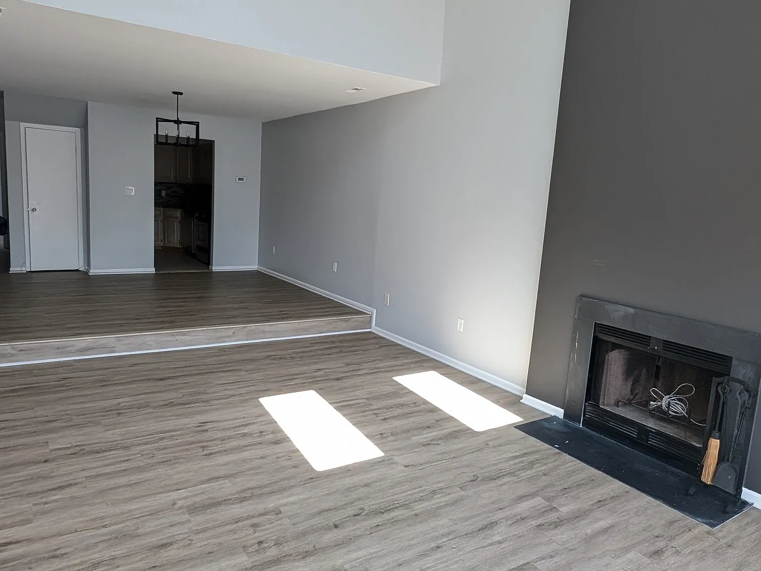 2 bed, 1100 sqft, $2,500 — Photo 2