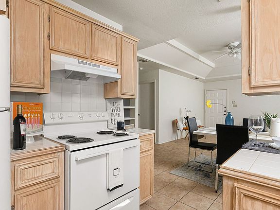 5th image of 2306 Kimberly Ln APT 4