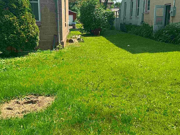 4th image of 978 87th Ave W