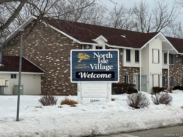 101 Laramie Ct #11 — Photo 1