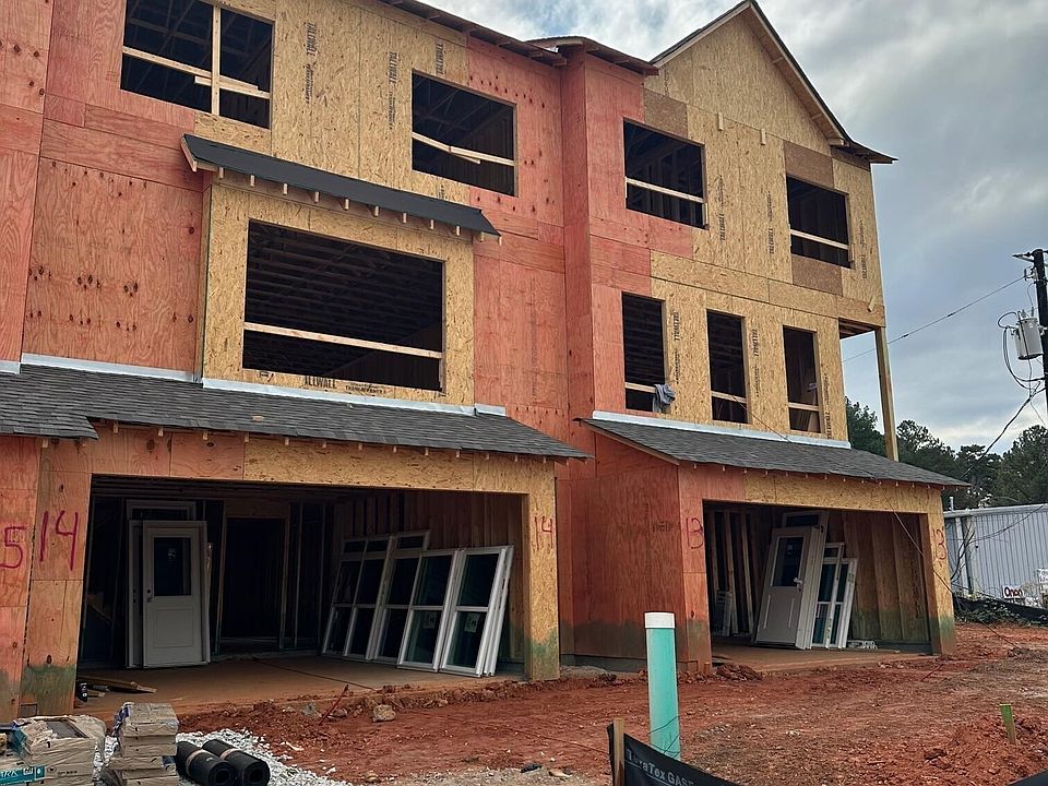 1st image of 3913 Weyman Ln #14