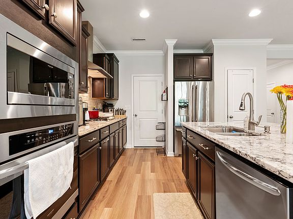 2nd image of 1302 Southpoint Trl