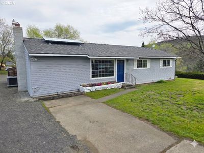 1027 Sunflower St W, The Dalles, OR, 97058