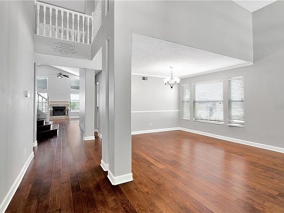 5th image of 14512 Thornfield Ct