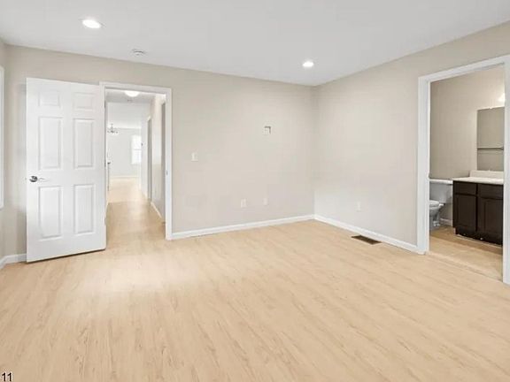 5th image of 26 N Burnett St #1