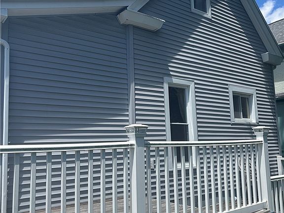 5th image of 26 McDougall Ave