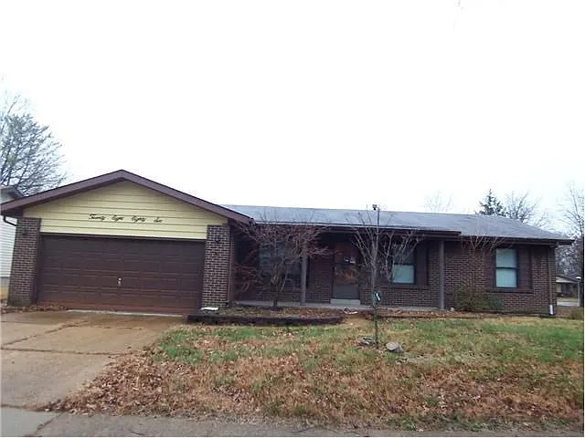 2886 Gladwood Dr photo 1