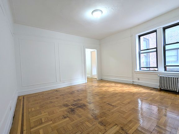 3rd image of 831 W 176th St #2H