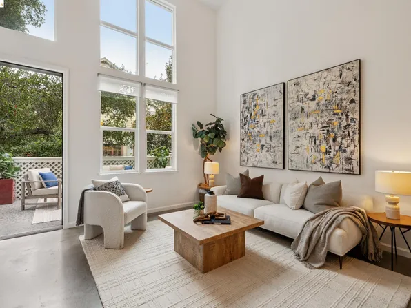 655 12th St APT 120, Oakland, CA 94607