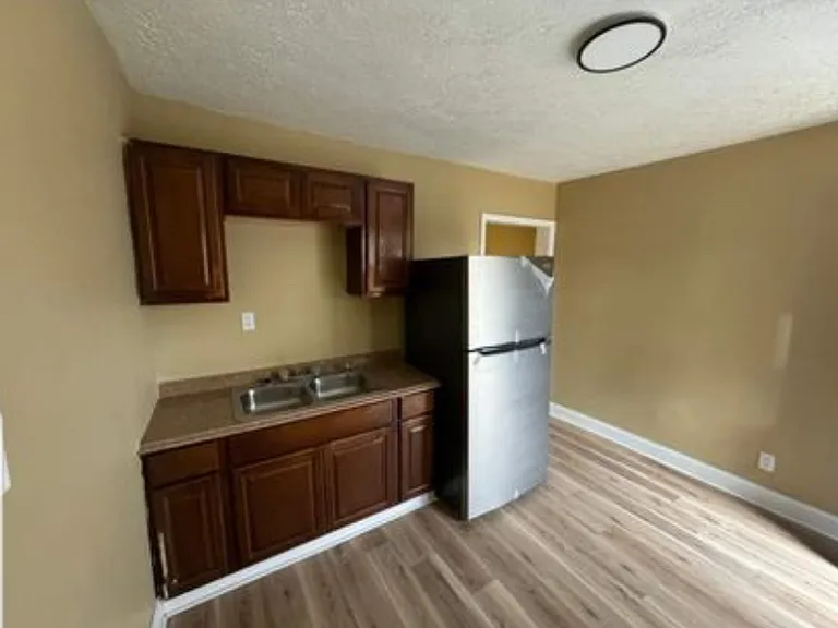 3810 Vermont Ave #1 — Photo 2