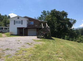 135 Tolley Ln, Erwin, TN 37650