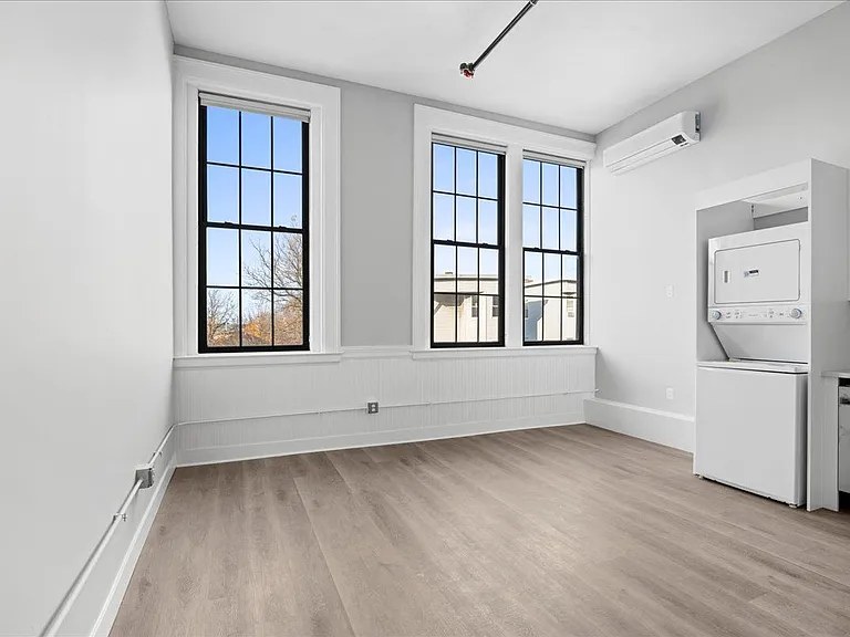 22 Waverly St — Photo 18