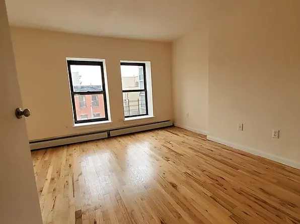 54 Rogers Avenue image 1 of 9