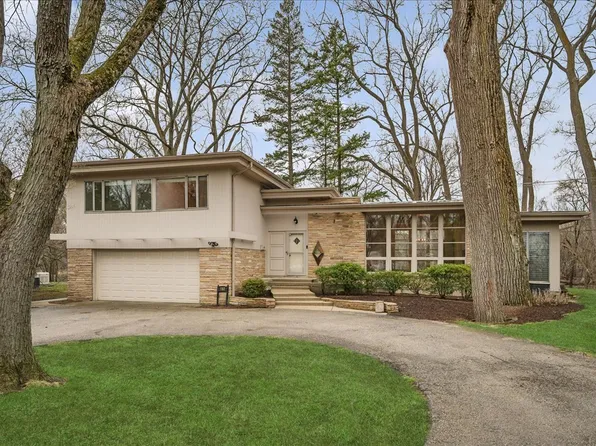 782 Clover Ln, Glencoe, IL 60022