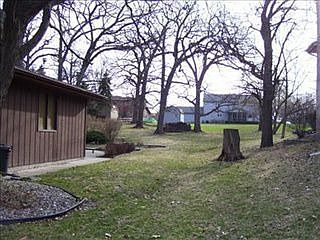 2nd image of 9803 W Oakridge Dr