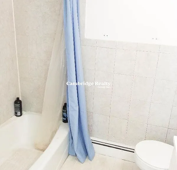 526 Harvard St #3T — Photo 5