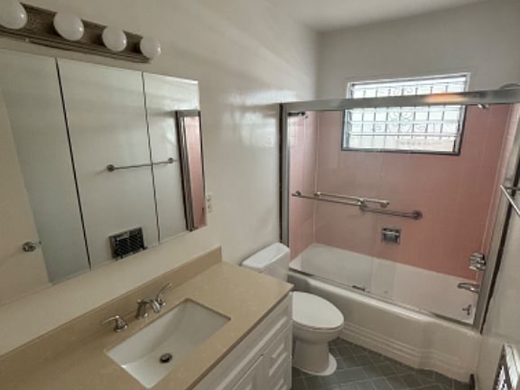 3rd image of 1107 S Bedford St #1107