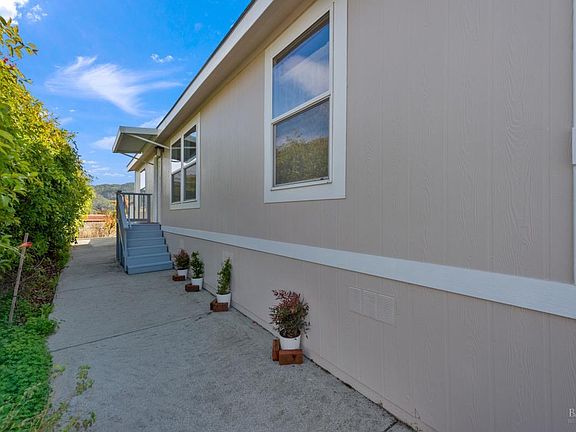 2nd image of 76 Yosemite Road