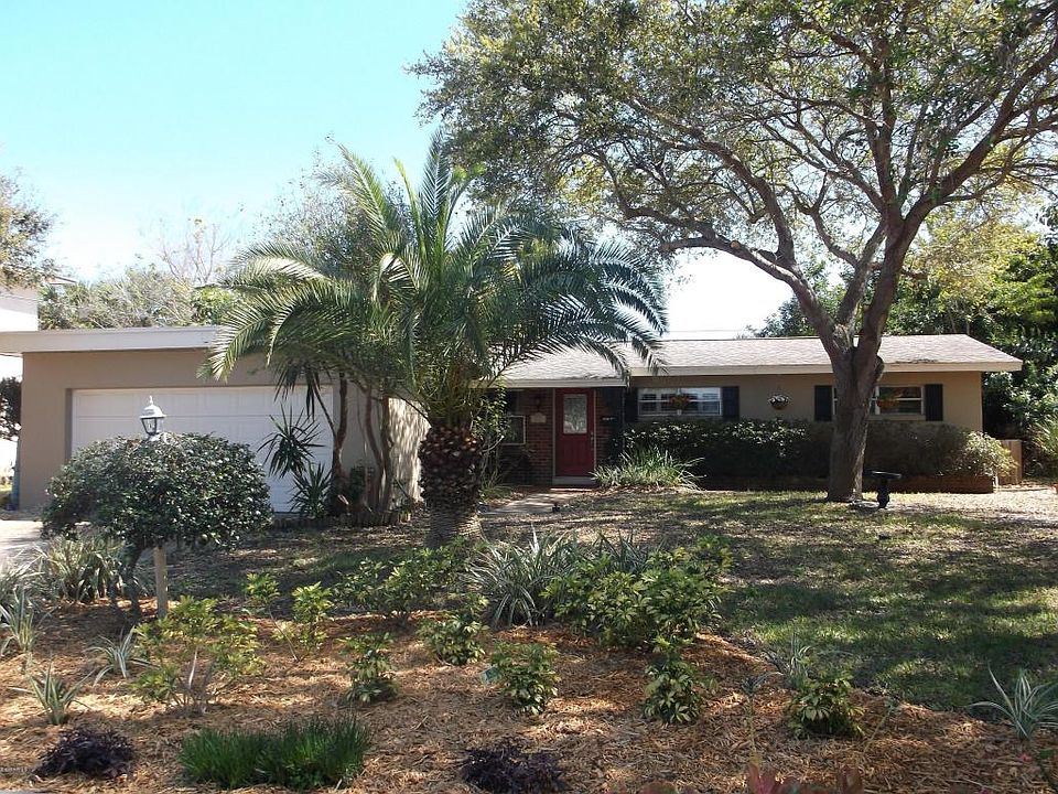 1st image of 215 Debra Ct