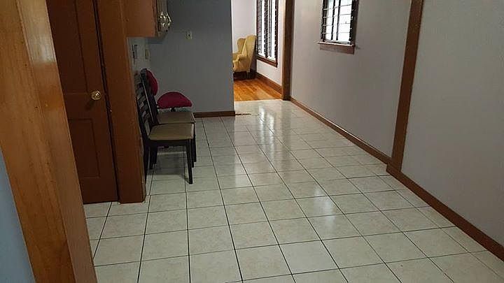 2nd image of 512 Spruce Ave