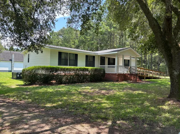 608 Serenity Cir, Moncks Corner, SC 29461