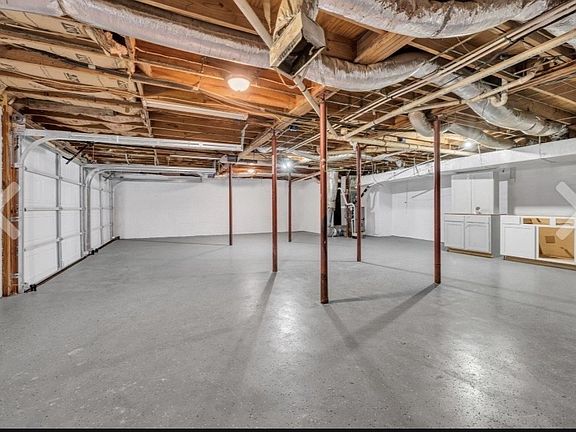 3rd image of 1316 Rice Hill Cir