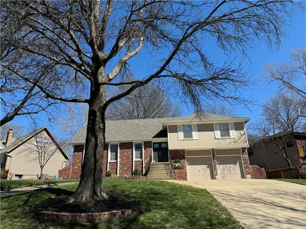 9309 Horton St, Overland Park, KS 66207