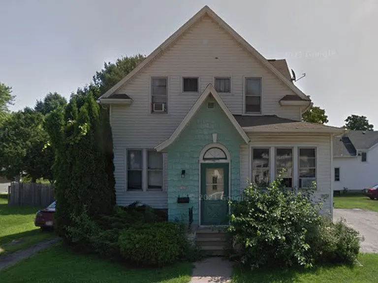 1668 Oregon St — Photo 1
