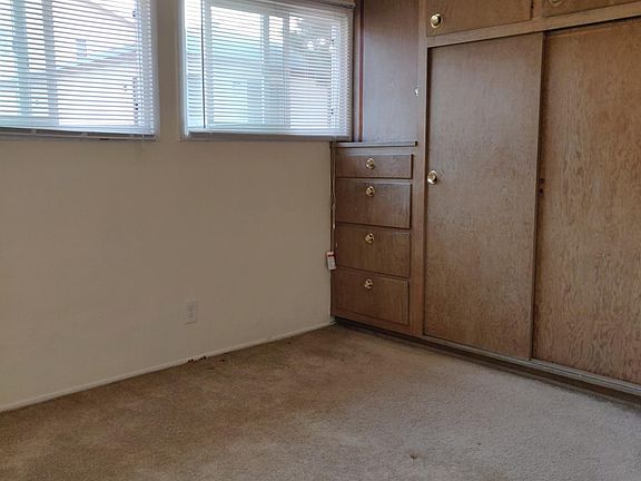 4th image of 5934 Cloverly Ave #B