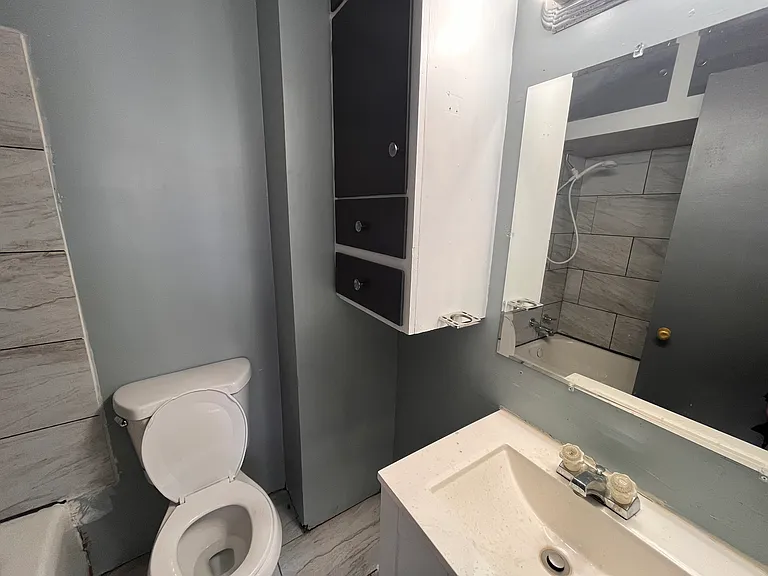 512 E Sherman St #3 — Photo 5