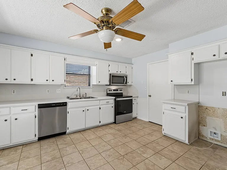 213 S Silver Dr — Photo 10